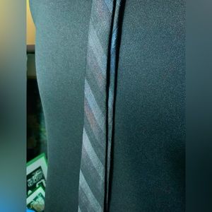 Vintage mens blue multi stripe skinny necktie tie 100% silk